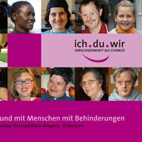 Die Einladungskarte zum ich.du.wir-Kongress der Lebenshilfe zeigt mehrere Porträts von Menschen in drei Reihen.