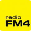 Das Logo des Radiosenders FM4. Sattgelber Hintergrund mit dem schwarzen Schriftzug radio FM4