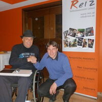 Reinhard Zischg gratuliert dem neuen Obmann von Reiz Daniel Kolb.