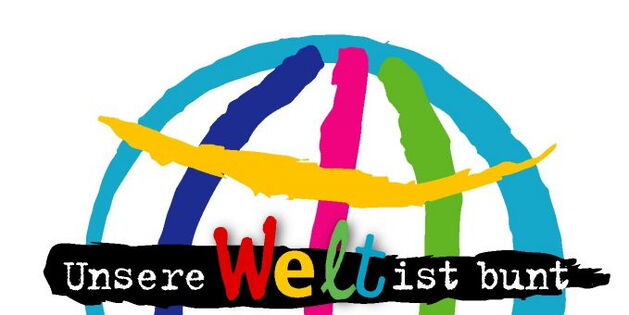 Ein Globus in bunten Farbstrichen: dunkelblau, rot, grün mit hellblauem Kreis. Als Äquator ein schwarzer Strich mit der Schrift "Unsere Welt ist bunt". Quelle: jugendfeuerwehr.de